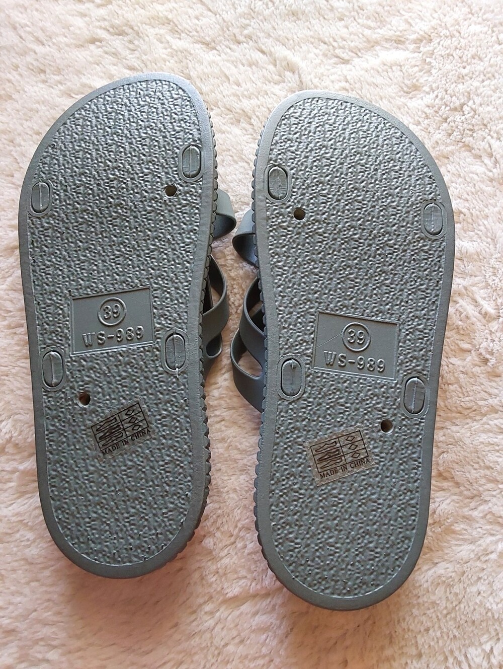 🌺 NWT Kenichan Gray-blue Crisscross Buckle Slide Sandals - Picture 4 of 6